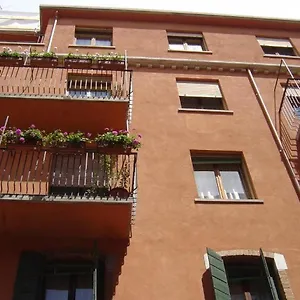 Alloggi Agli Artisti 2*, Venice Italy